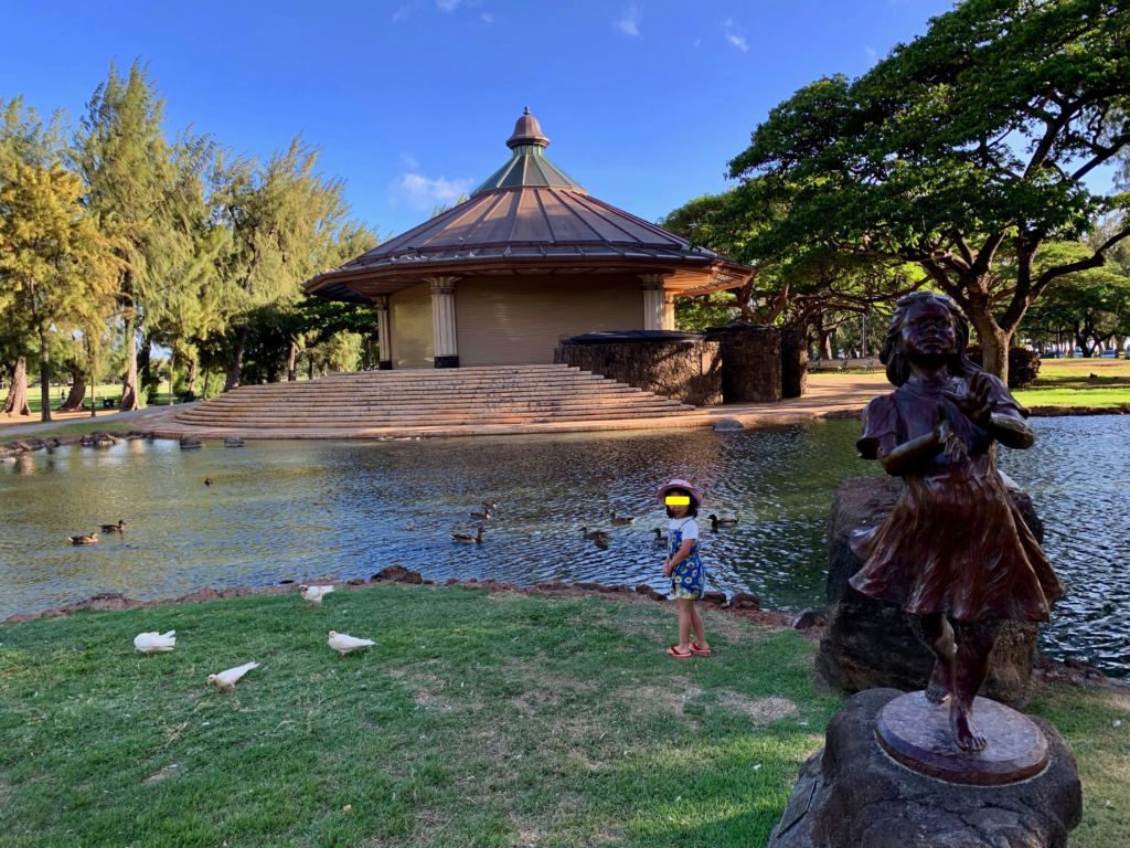 カピオラニ公園の池