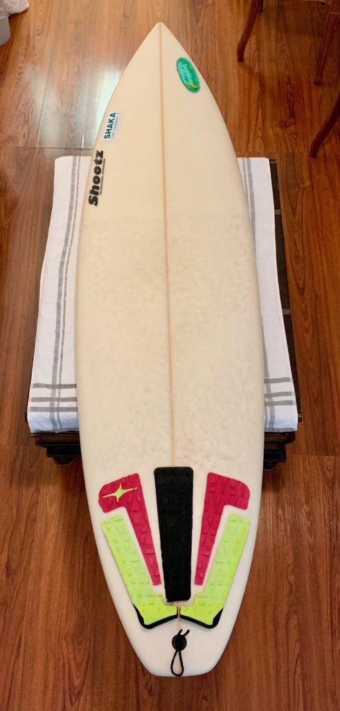 【ショートボード】shootz製 6'4'' × 20 1/4'' × 2 5/8'' = 37 ltr