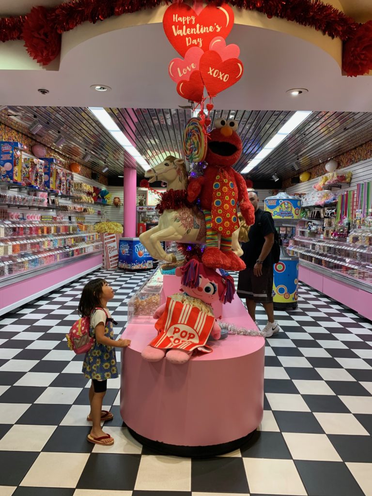 お菓子の量り売りのお店